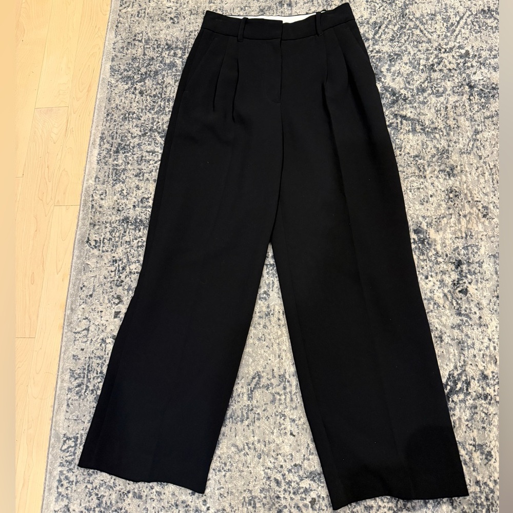 Aritzia Effortless Pants